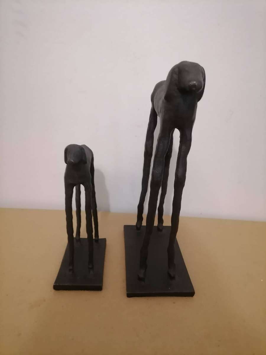 Hound Sculptures - Bronze-finish aluminum - Small: 13 L x 20 H - Large: 18,5 L x 29,5 H