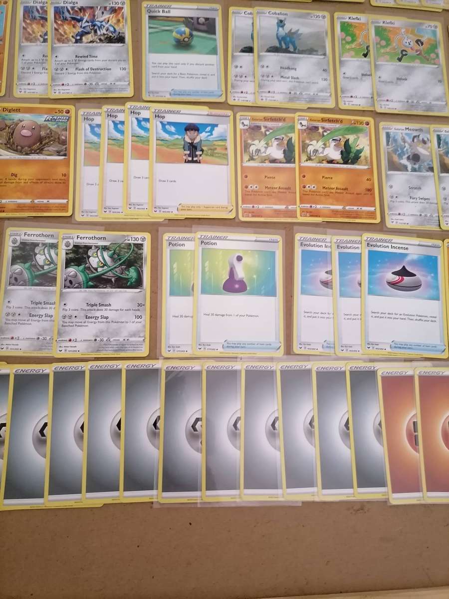 Huge Bundel of 93 Pokémon Nintendo ORIGINAL Cards - 61 2020 Cards - 27 2021 Cards - 5 2022 Cards