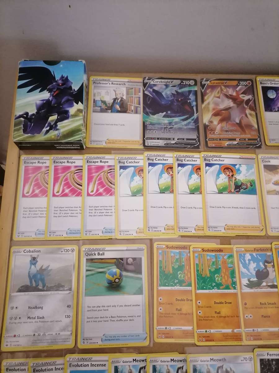 Huge Bundel of 93 Pokémon Nintendo ORIGINAL Cards - 61 2020 Cards - 27 2021 Cards - 5 2022 Cards