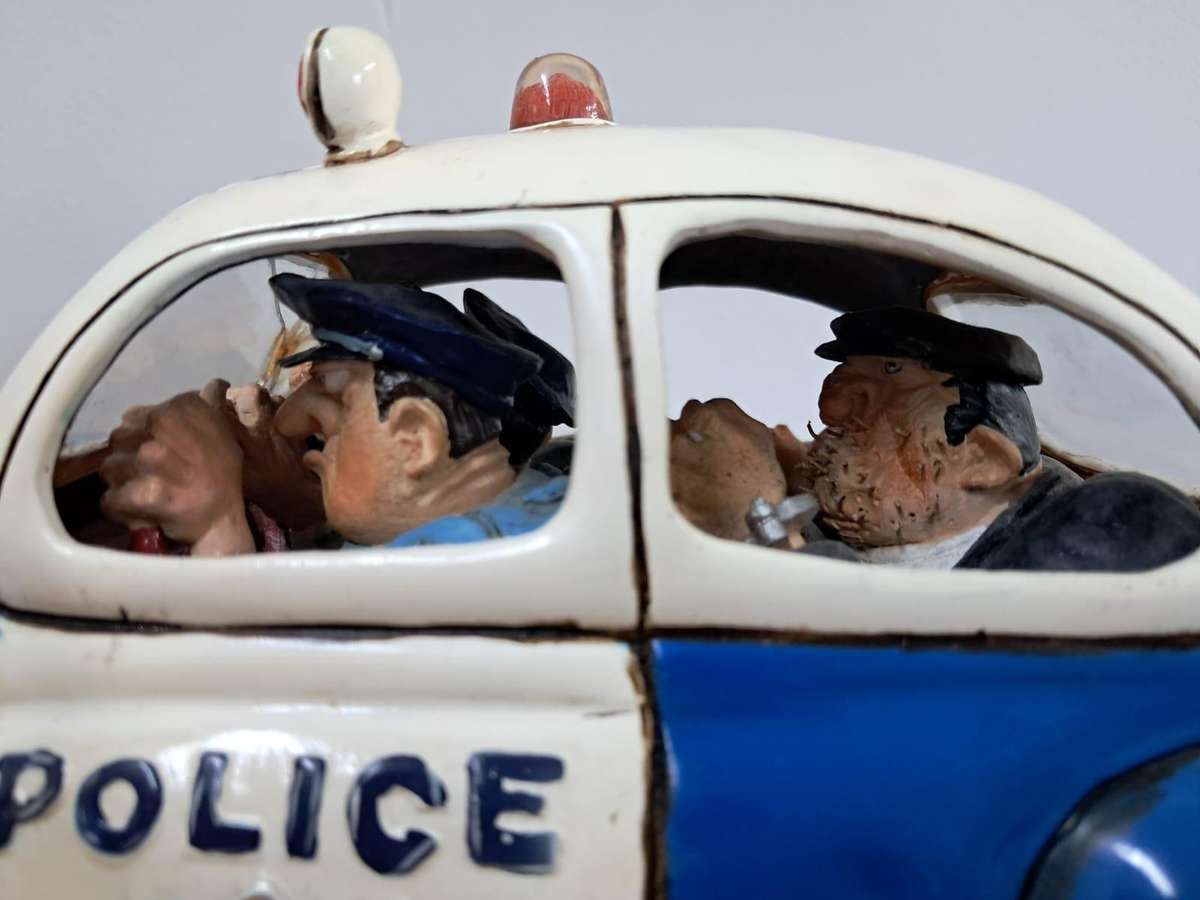 The Comic Art of Guillermo Forchino _ The Police Car
