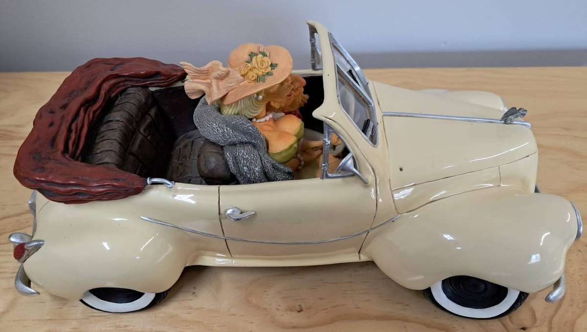 Comic Art of Guillermo Forchinos - My New Fiance