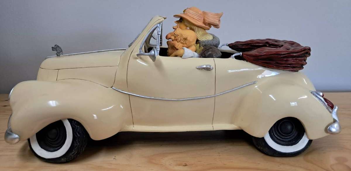 Comic Art of Guillermo Forchinos - My New Fiance