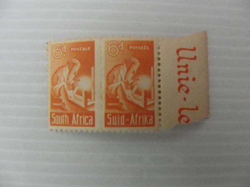 Union (1942) - Small Wars 6d Mint Pair with Inscription