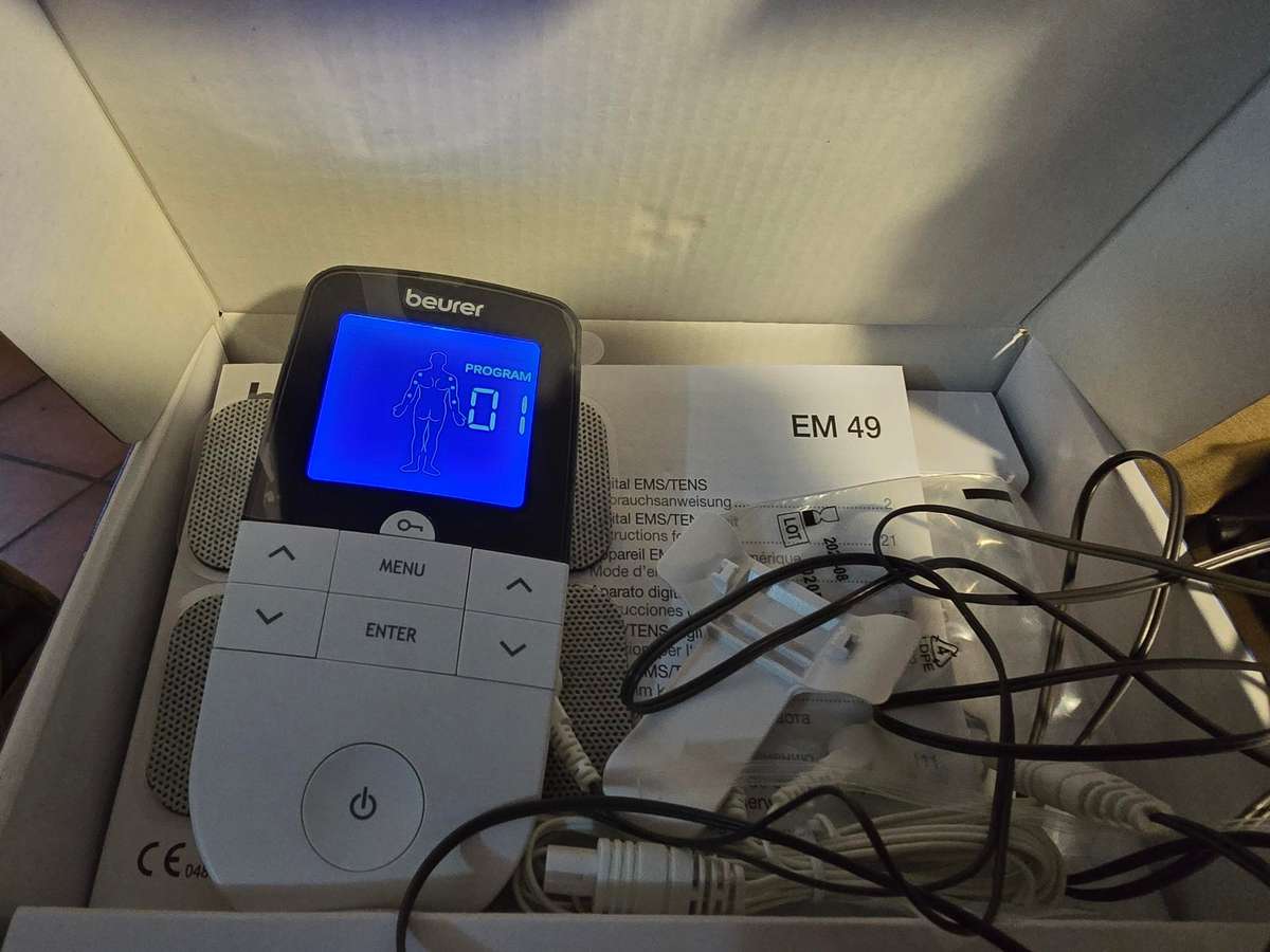 Beurer Digital TENS / EMS Device: Pain Therapy & Muscle Stimulation EM 49