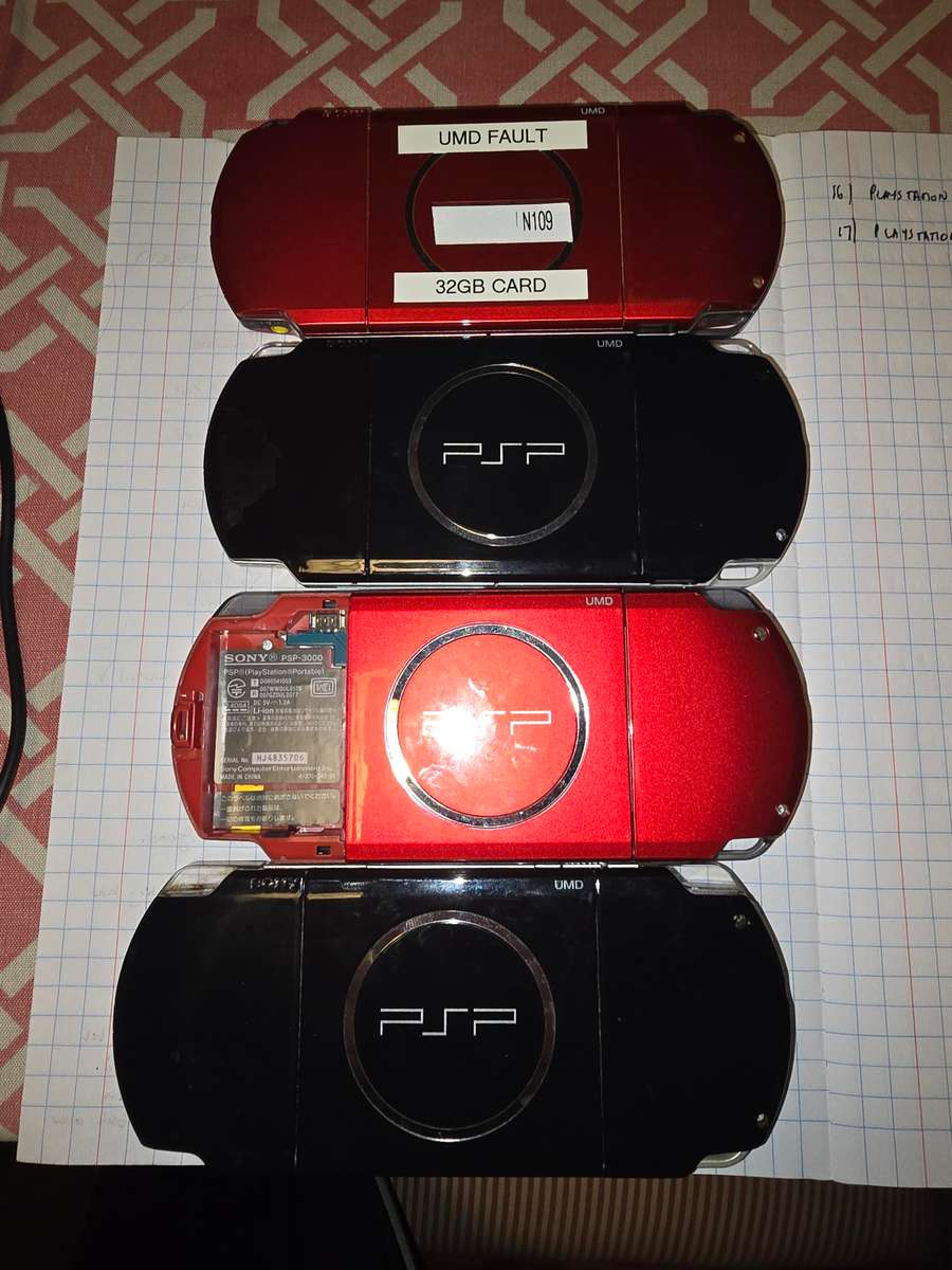 4 x PSP 3000 Consoles Joblot - needing various repairs