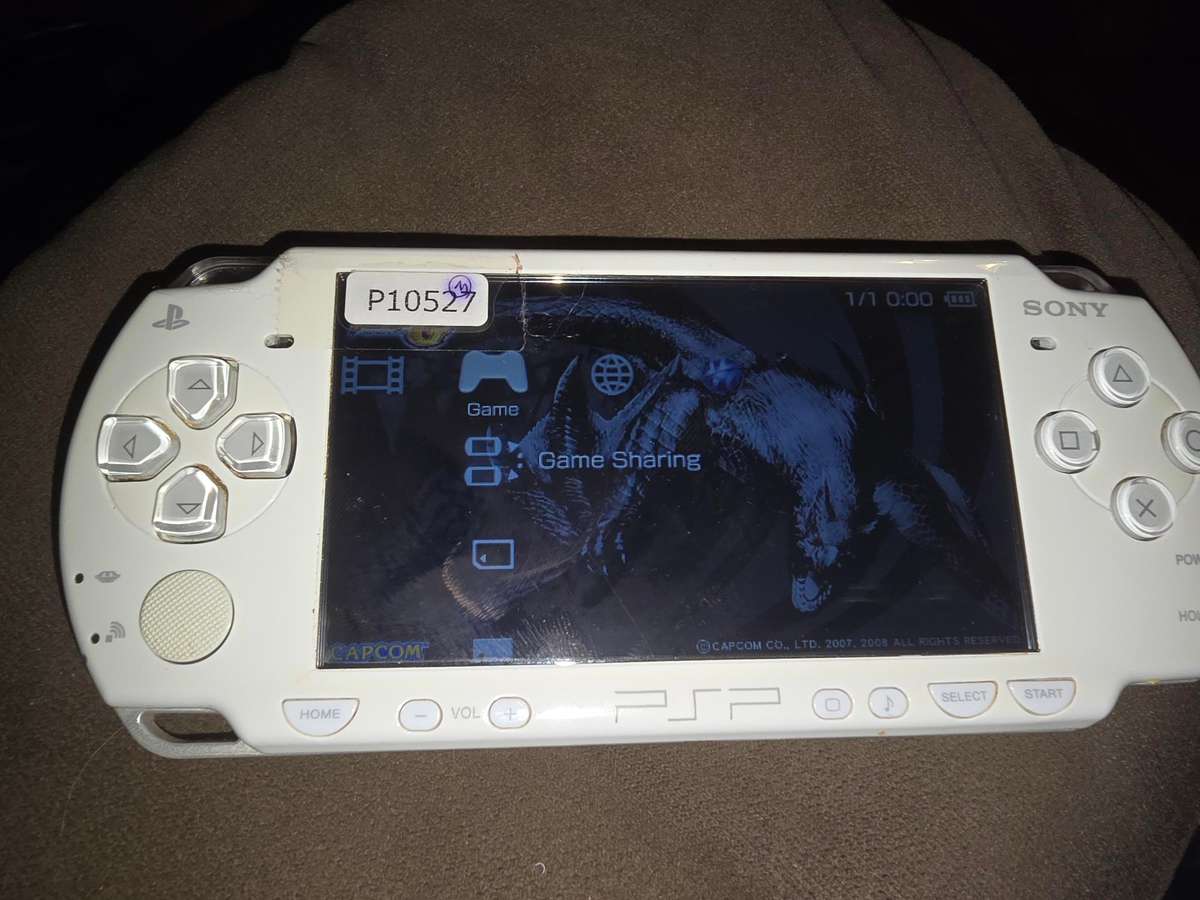 PSP 3000 - Great condition - UMD not reading discs though, hence price drop