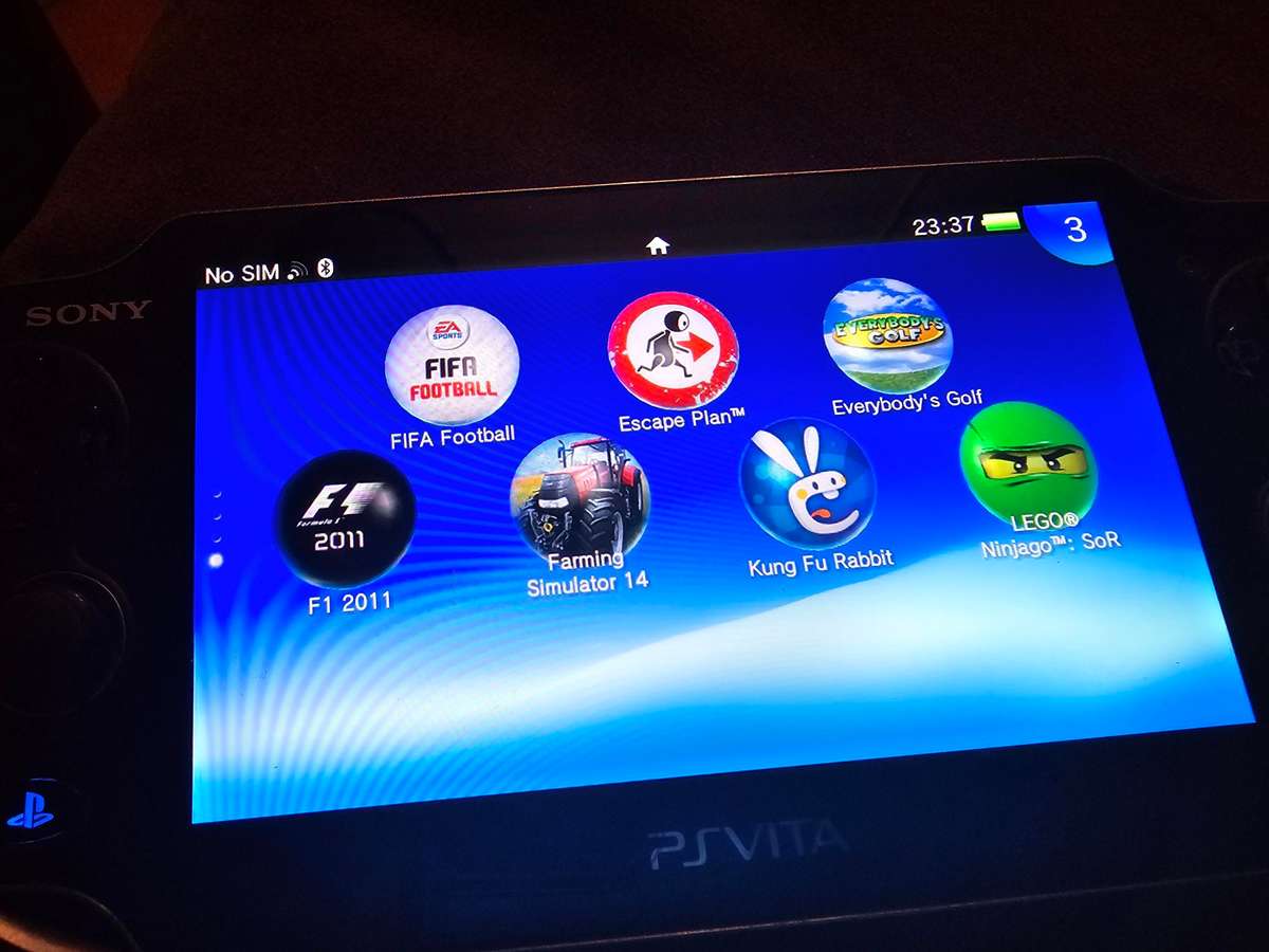 PS Vita 1000 Console - with 128gb Memory Card (C03)