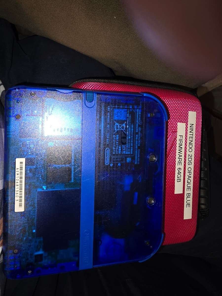 Nintendo 2DS Opaque Blue Console - with 64gb card - games loaded