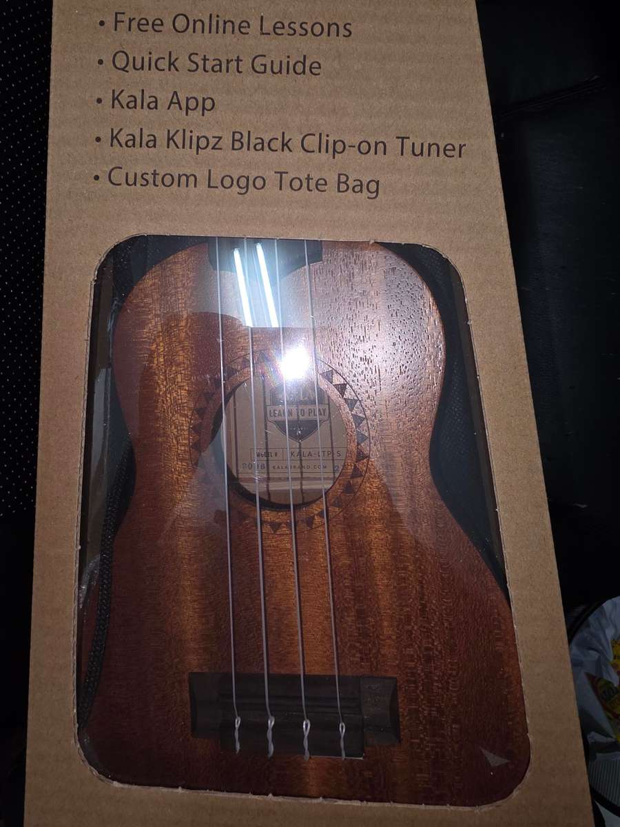Kal learn to play ukelele starter kit