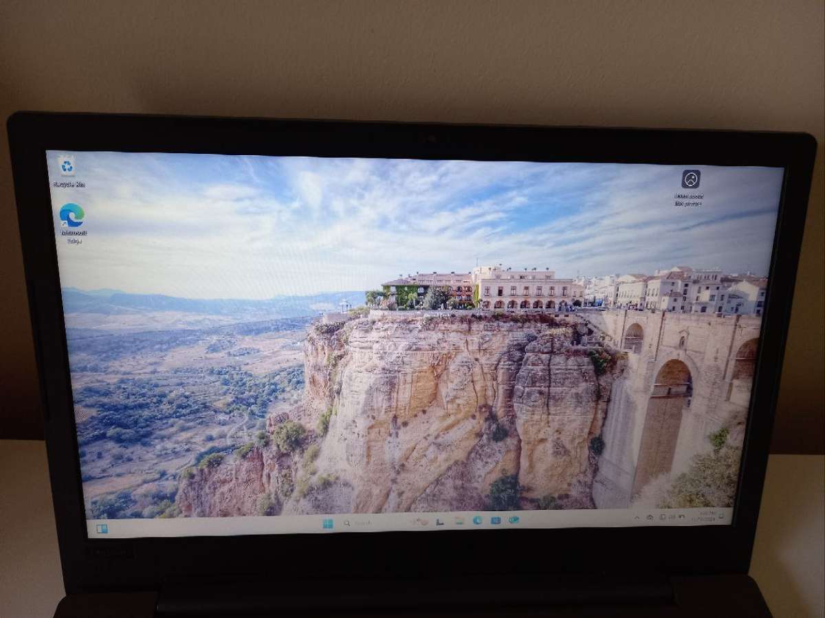 Lenovo V330 Intel i5 8th Gen 256GB SSD 8GB