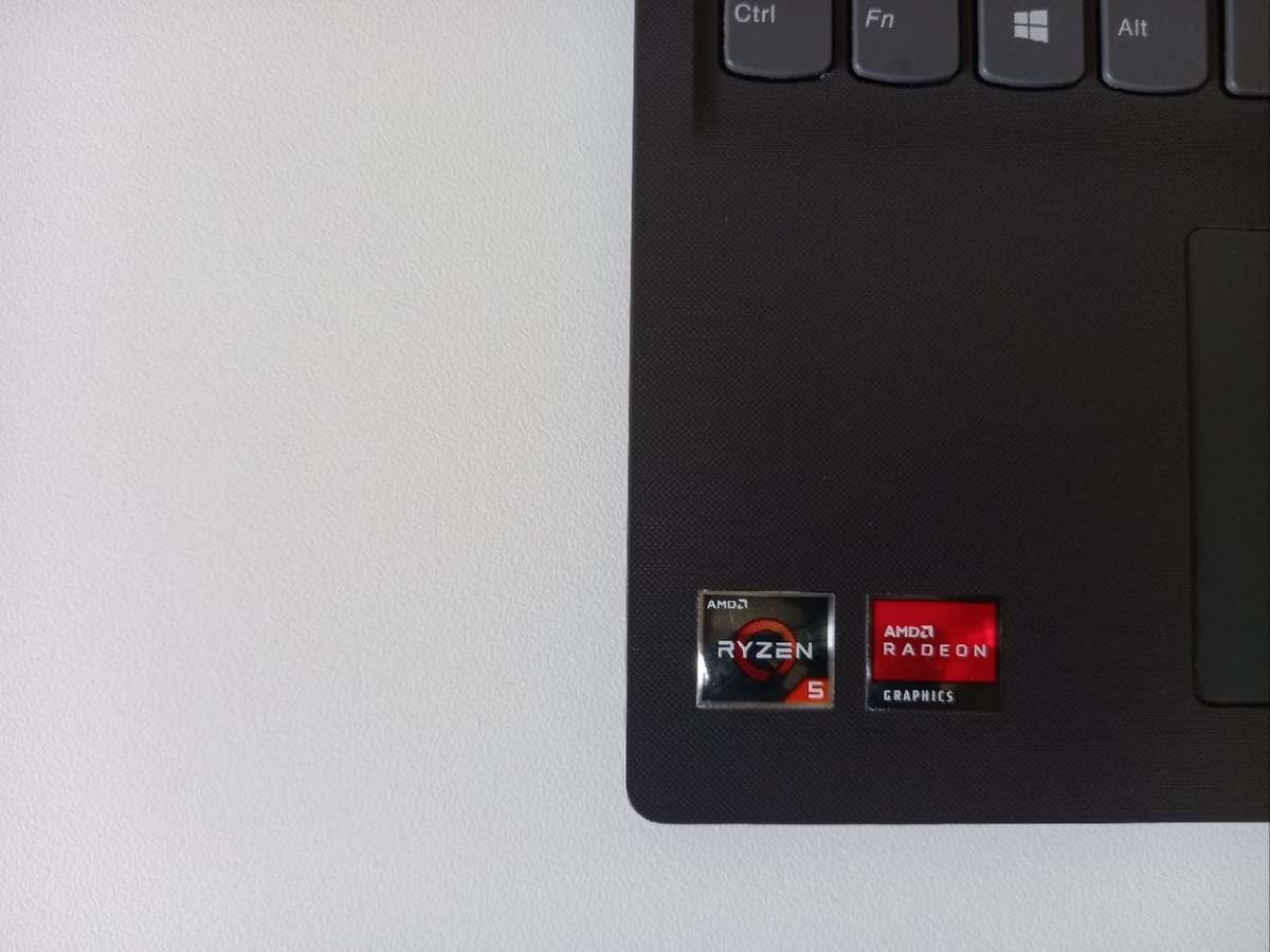 Lenovo V15 ADA AMD Ryzen 5 3500U | 8GB RAM | 256GB Nvme