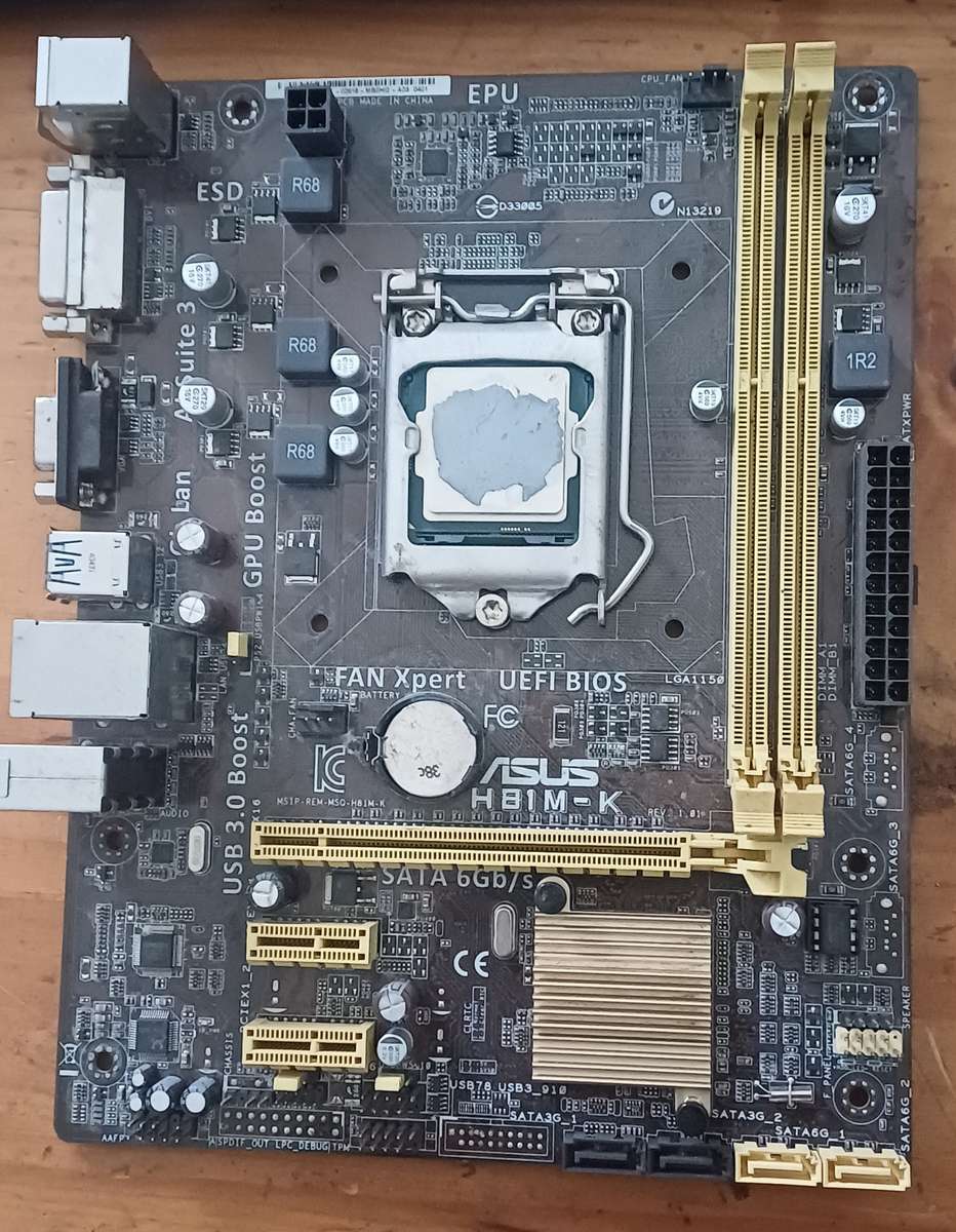 COMPUTER MOTHERBOARDS X 4