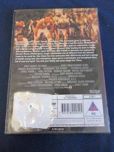 REMEMBER THE TITANS DVD Denzel Washington [BBOX 9] Region 2
