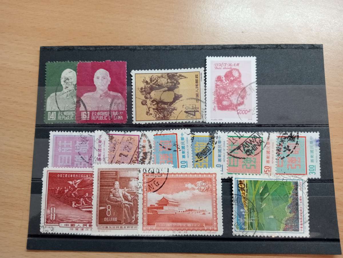 CHINA-LOVELY LOTS ON AUCTION OR ANY BUY NOWS GETS FREE CHINESE STAMPS