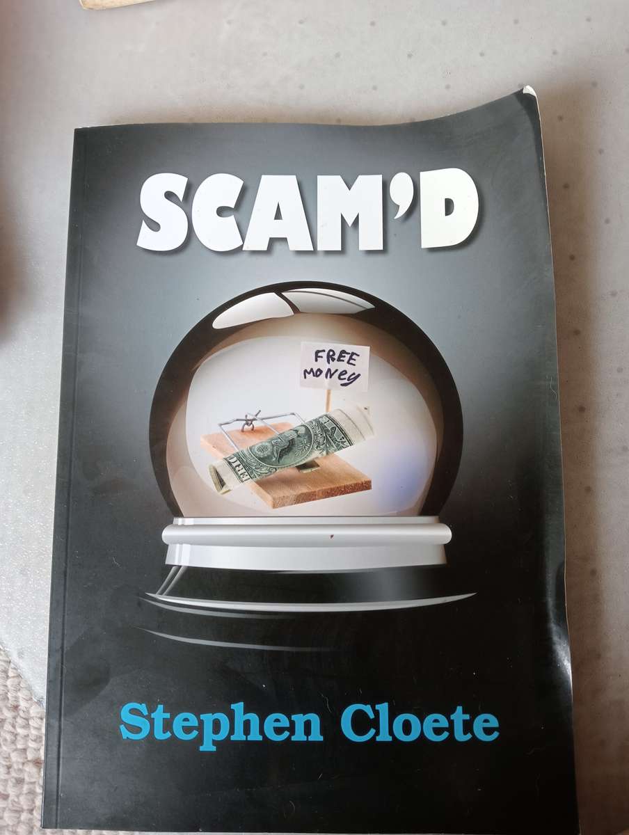 SIGNED BOOKS ON AUCTION  SOME SCARCE !!   READ BELOW  " SCAM`S AND MORE SCAM`S !! MUST READ    "
