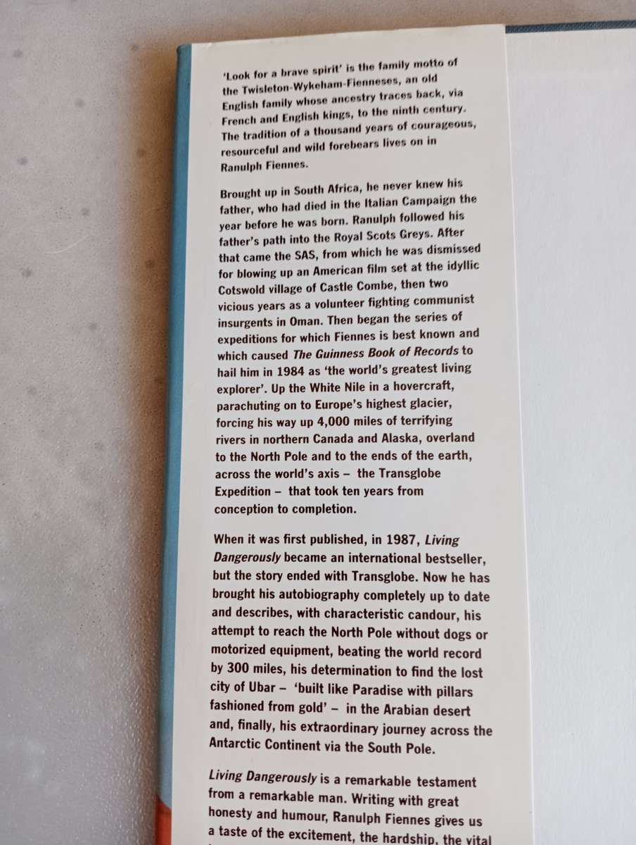 SIGNED BOOKS ON AUCTION  SOME SCARCE !!   READ BELOW  " BEAUTIFUL COFFEE TABLE BOOK-LIKE NEW !!!!  "