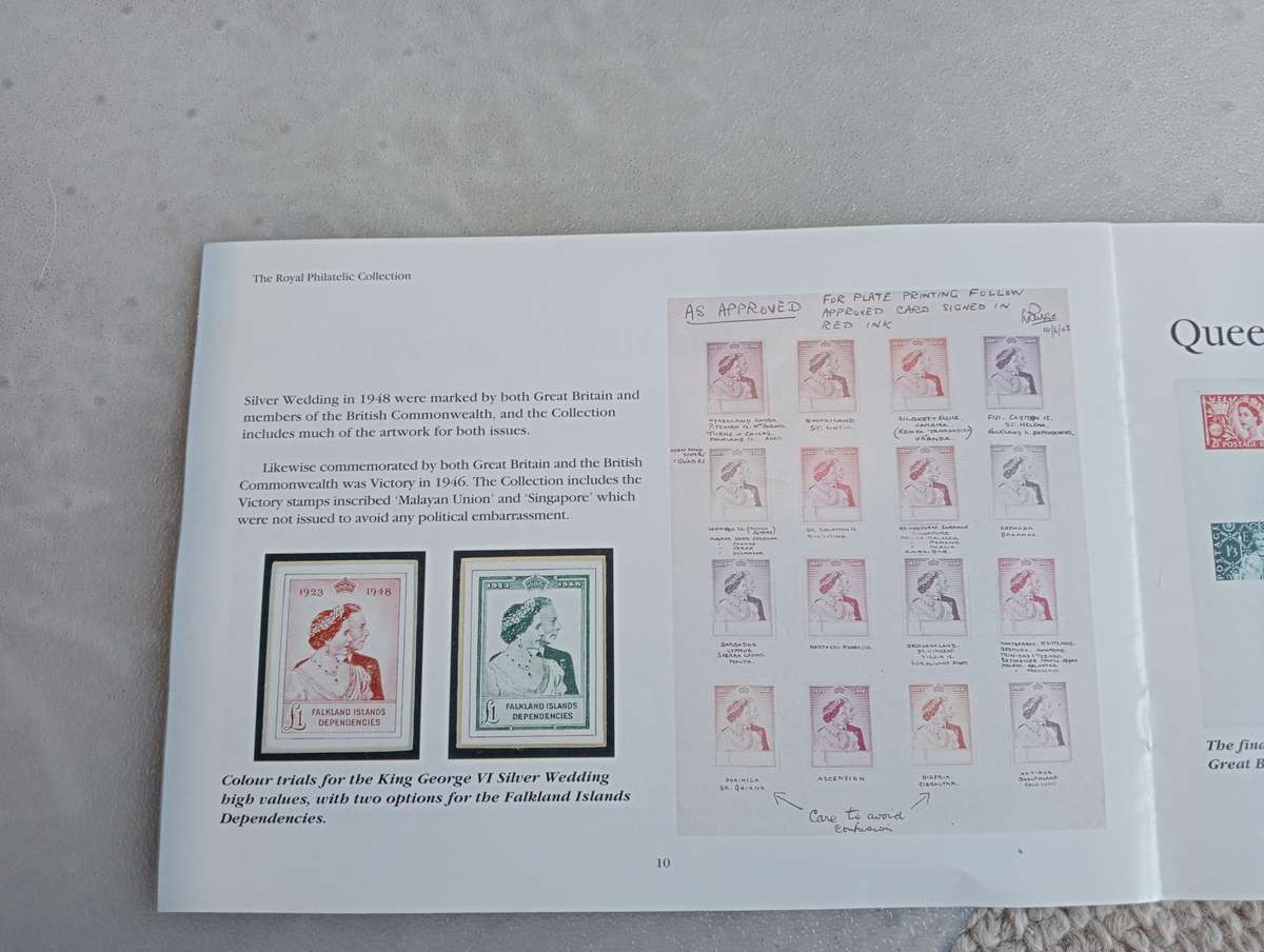 QEII ROYAL COLLECTION INVITATION 2000  { STUNNING }