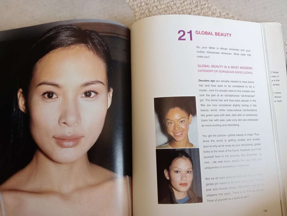 SIGNED BOOKS ON AUCTION TODAY- " BOBBI BROWN MODEL-STUNNING COFFEE TABLE BOOK   - SIGNED BY HER    "