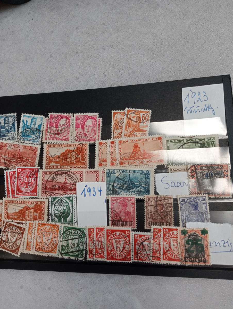 MASSIVE GOOD GERMANY,SAAR AND BERLIN COLLECTION IN CARD BOX WITH ALL THE STOCK CARDS-SEE BELOW