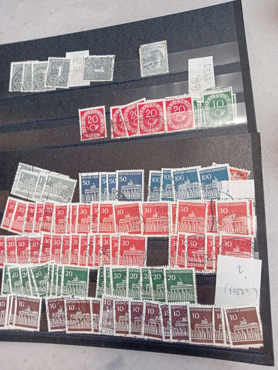 MASSIVE GOOD GERMANY,SAAR AND BERLIN COLLECTION IN CARD BOX WITH ALL THE STOCK CARDS-SEE BELOW