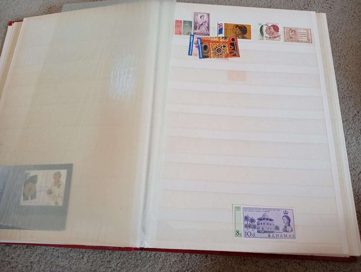 GOOD CONDITION STOCK BOOKS BONANZA TODAY-MUST SEE CONTENTS BELOW !!! SEE OTHER LOTS