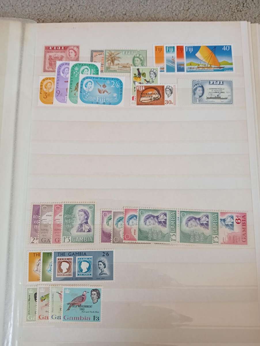 GOOD CONDITION STOCK BOOKS BONANZA TODAY-MUST SEE CONTENTS BELOW !!! SEE OTHER LOTS