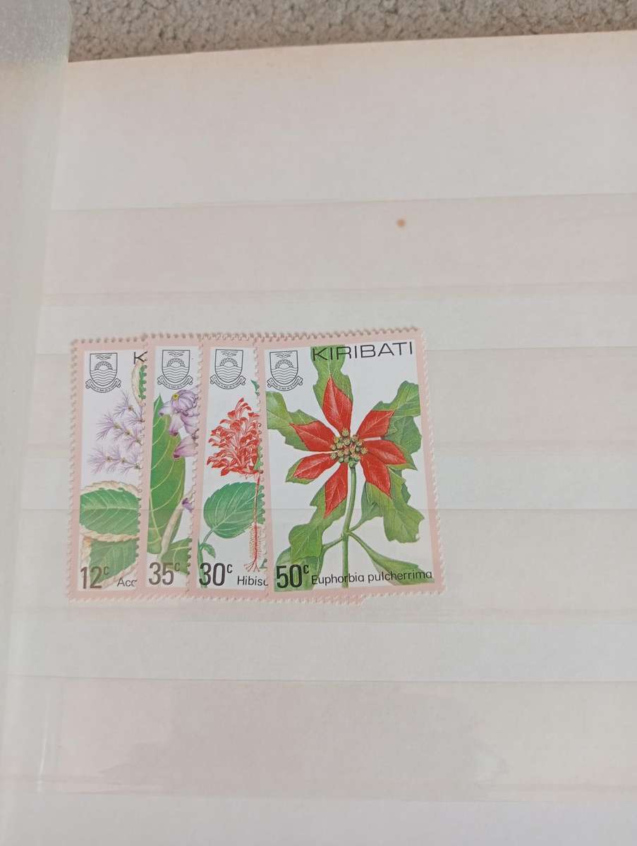 GOOD CONDITION STOCK BOOKS BONANZA TODAY-MUST SEE CONTENTS BELOW !!! SEE OTHER LOTS