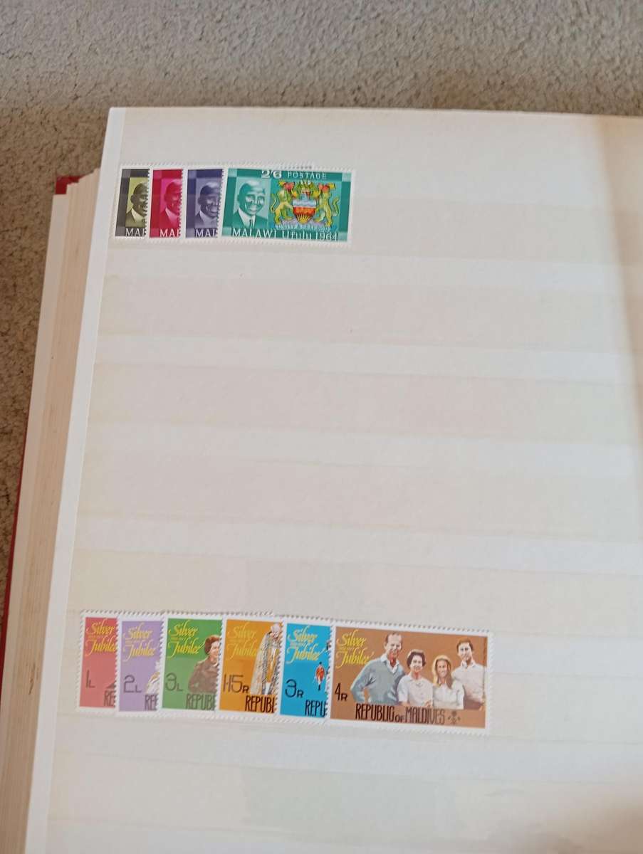 GOOD CONDITION STOCK BOOKS BONANZA TODAY-MUST SEE CONTENTS BELOW !!! SEE OTHER LOTS