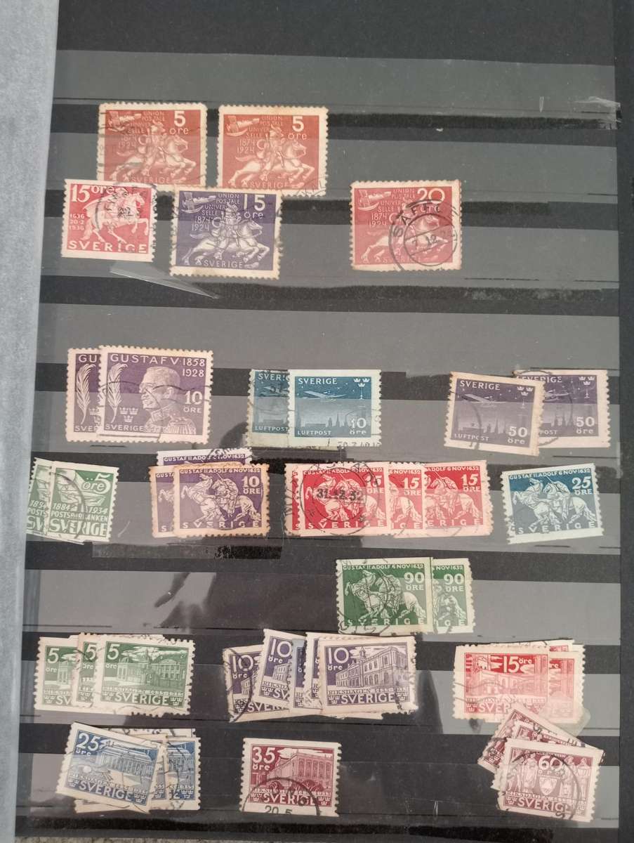 Sweden stock book with many early valuable lots