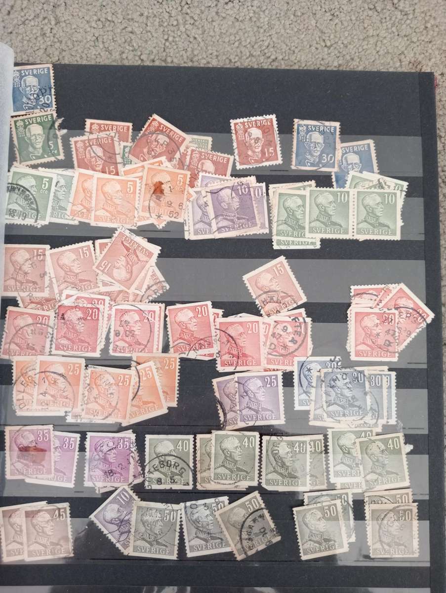 Sweden stock book with many early valuable lots