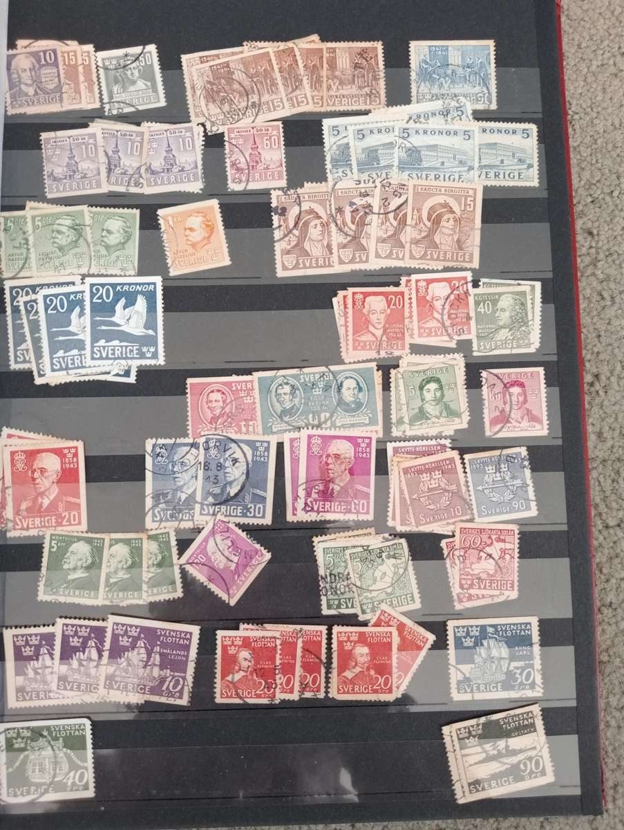 Sweden stock book with many early valuable lots