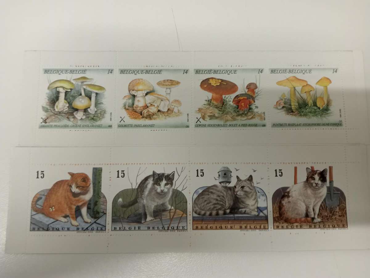 BELGIUM-TWO very fine booklets CATS AND MUSHROOMS   R530.00