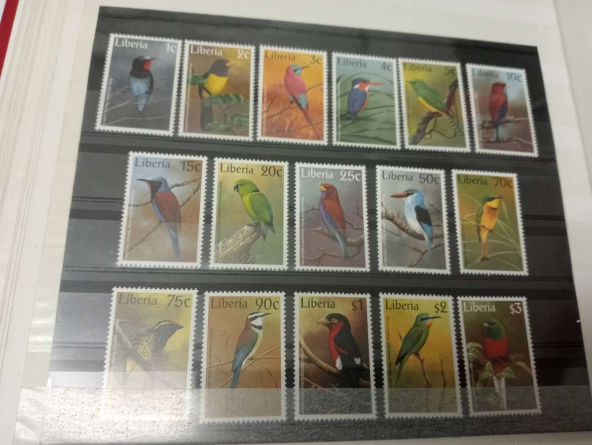 BIRDS   SCARCE SUPERB umm  set