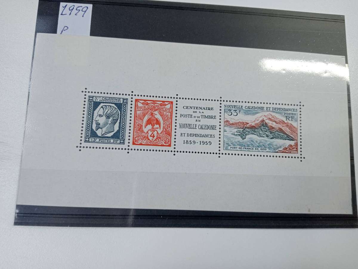 CALEDONIA-BIRD  SCARCE MINI SHEET SUPERB UMM