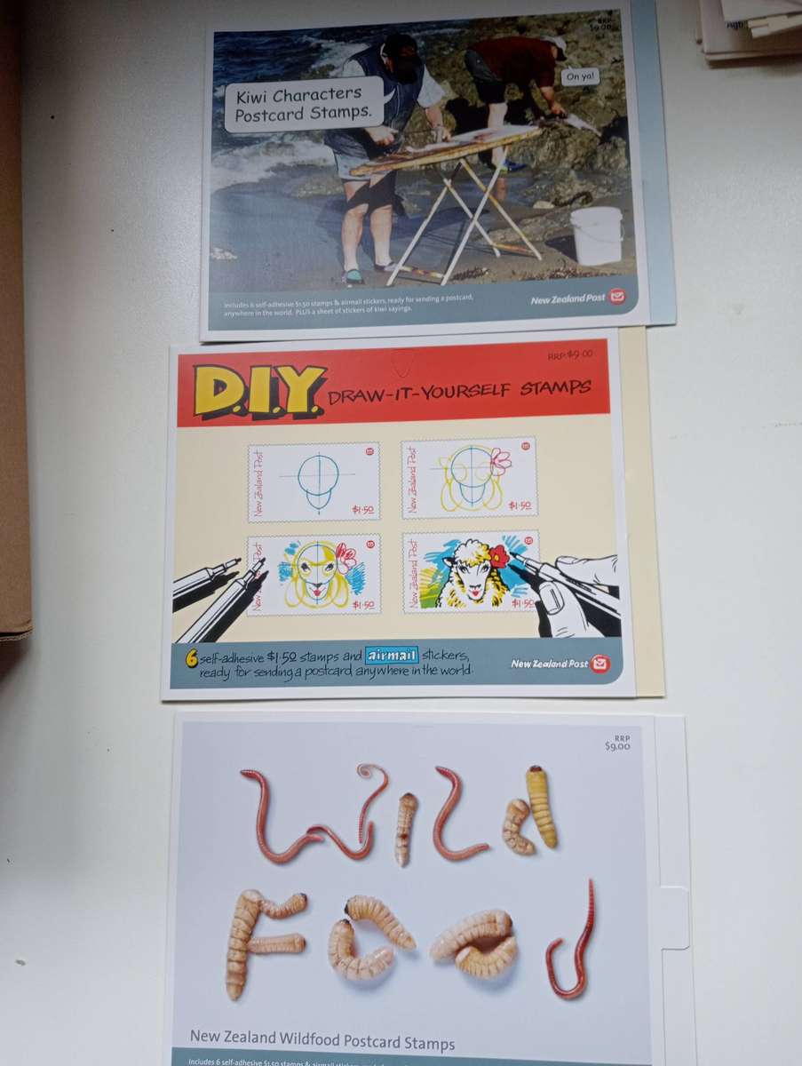 NEW ZEALAND-SCARCE PRESENTATION PACKS-self adhesives mini sheets !!