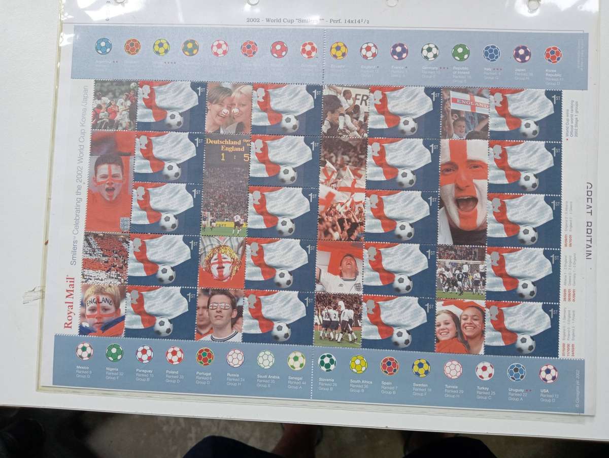 GB-SCARCE " SMILERS " FULL SHEETS UMM see them all-two of the same rest different !