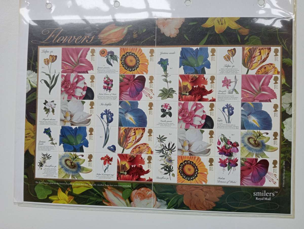 GB-SCARCE " SMILERS " FULL SHEETS UMM see them all-two of the same rest different !