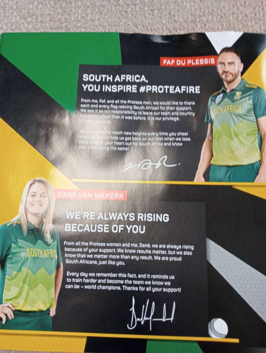 2019 CRICKET  COMPLETE COLLECTORS CARDS 60 CARDS IN BOOKLET