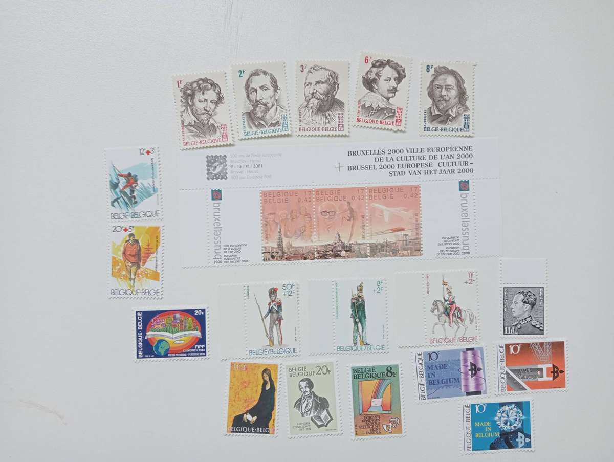 BELGIUM-VERY SCARCE  500 GBP     MODERN 2001/3 SETS MINI SHEETS AND MORE ALL UMM-DRAG DOWN MANY LOTS