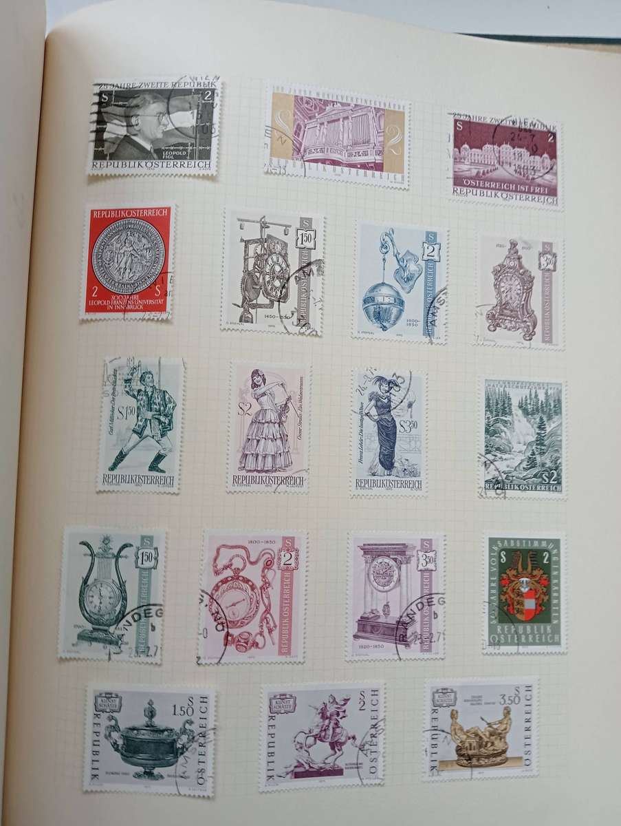 AUSTRIA-VALUABLE RUN-mini sheets included-must scroll down to see all