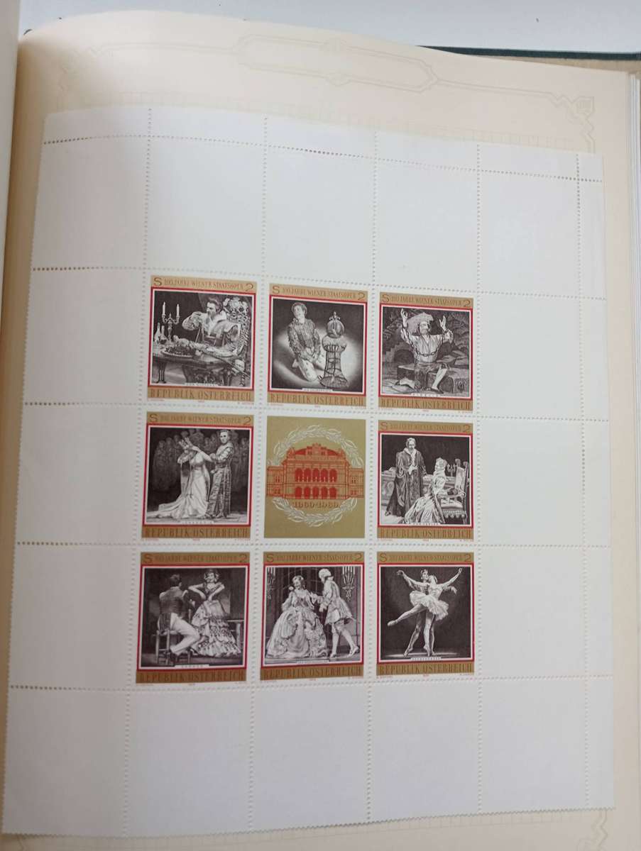 AUSTRIA-VALUABLE RUN-mini sheets included-must scroll down to see all