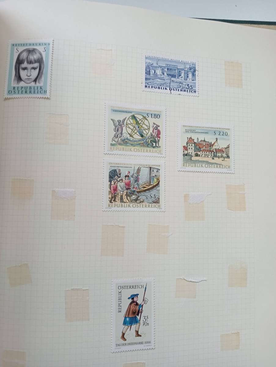 AUSTRIA-VALUABLE RUN-mini sheets included-must scroll down to see all