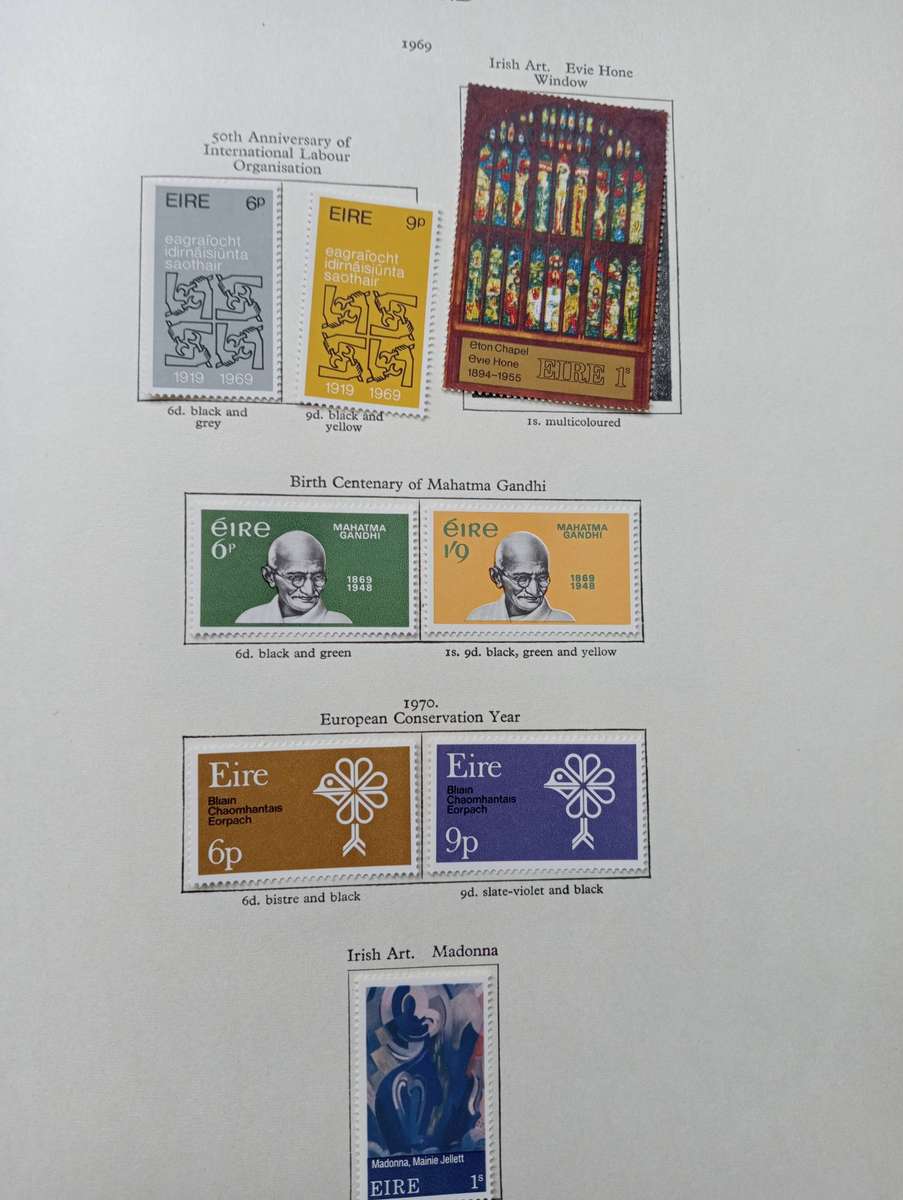 IRELAND-LOVELY COLLECTION MANY UMM SEE BELOW