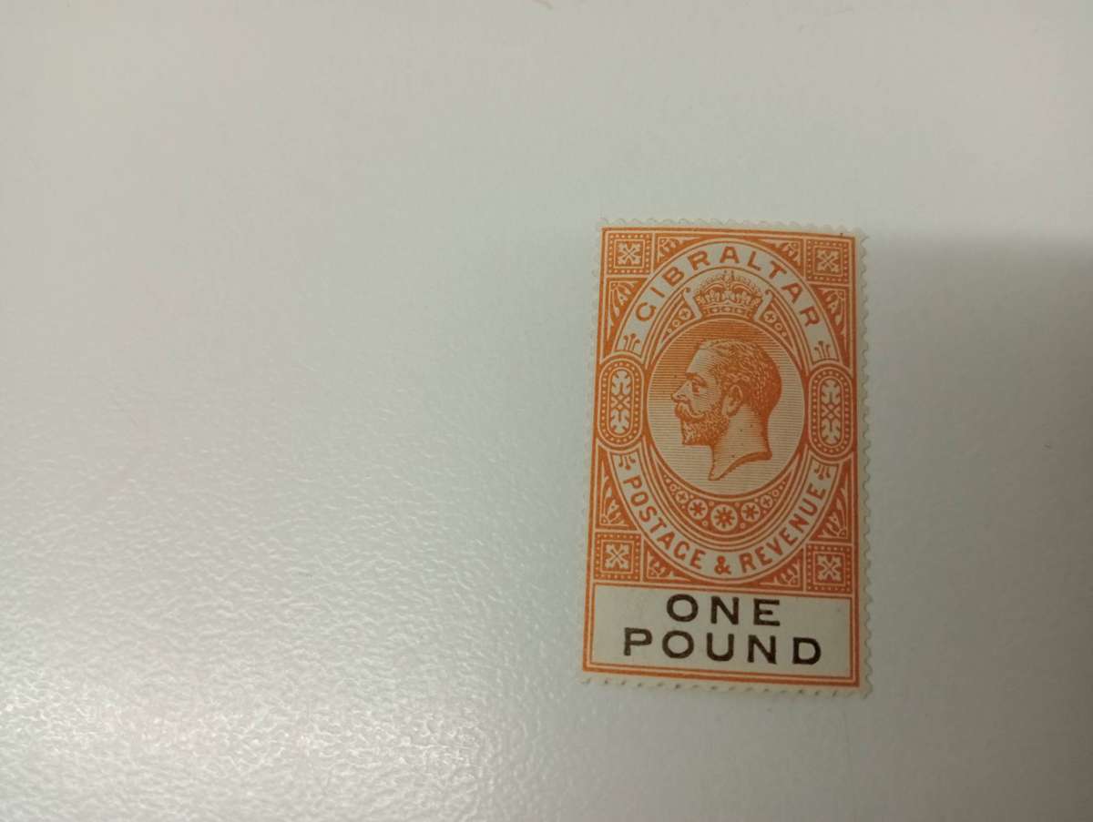 GIBRALTAR- KGV  R4580.00   ONE POUND SG107