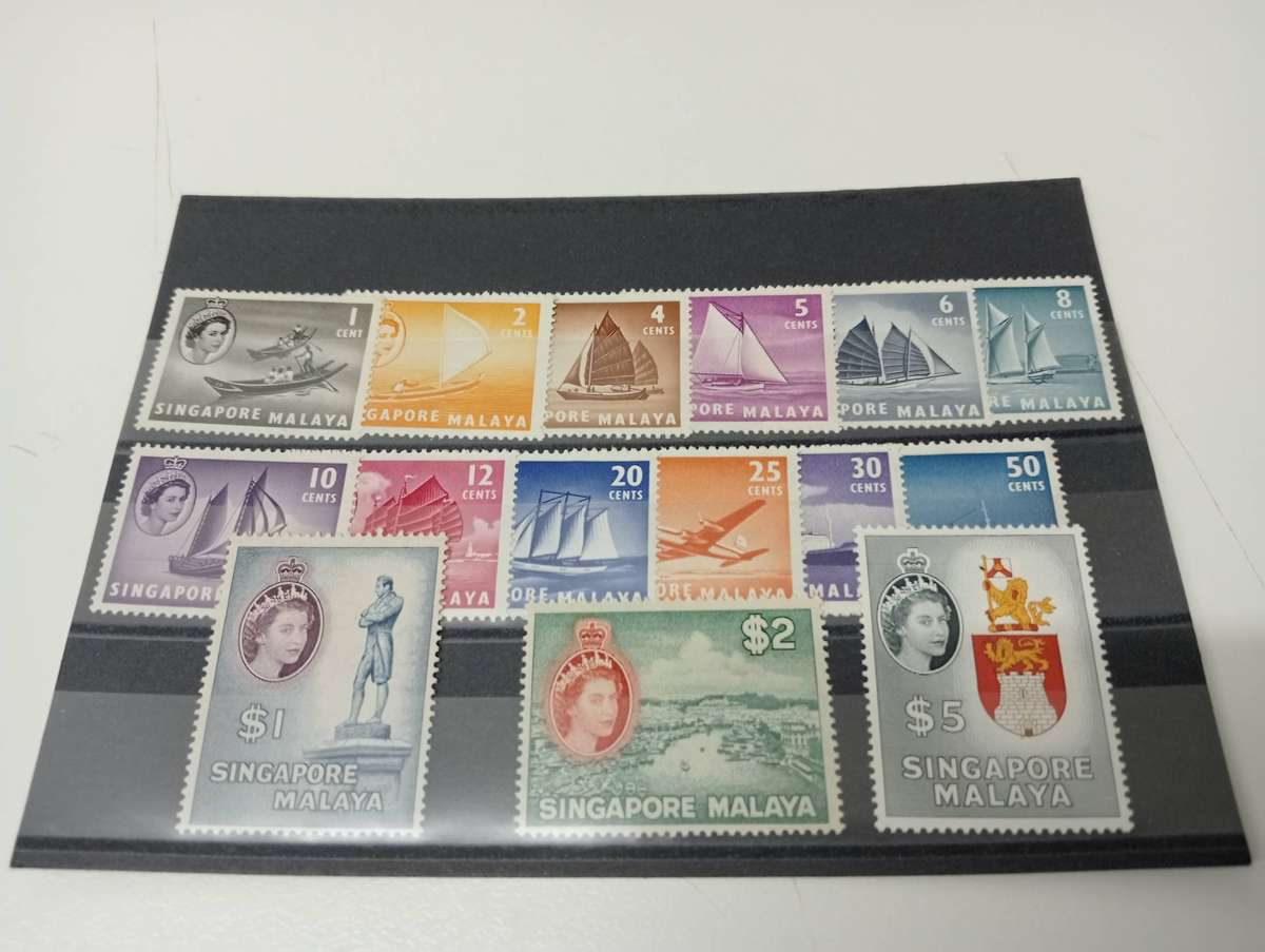 SINGAPORE-QEII SET VFM-light h.r.