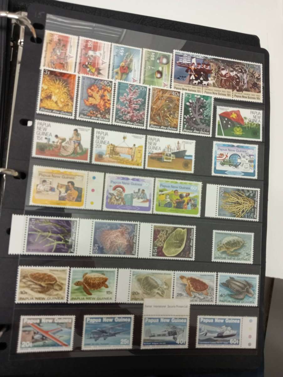 PAPUA NEW GUINEA-LOVELY COLLECTION CONTROLS AND MUCH MORE UMM odd minor light tone.12 FULL PAGES