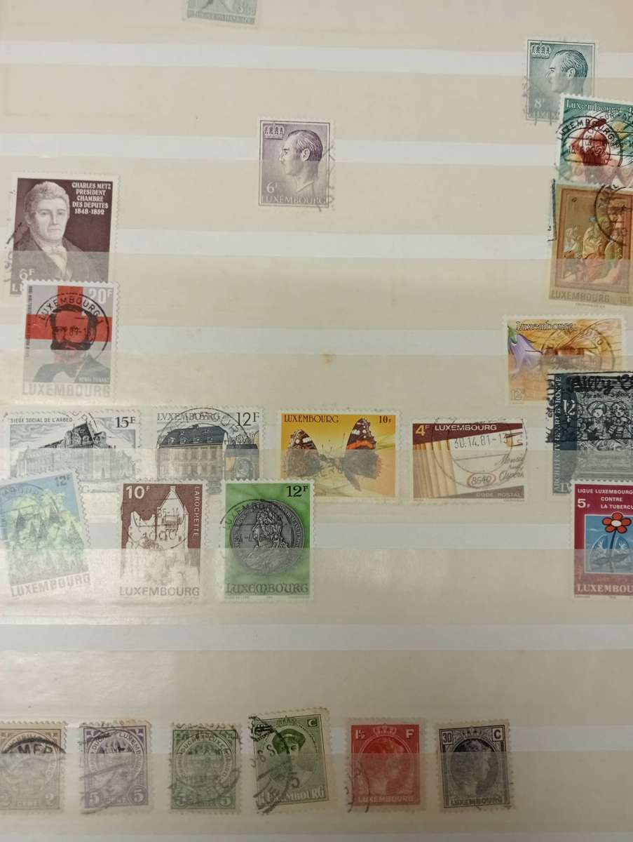 STOCK BOOK WITH A WORLD MIX