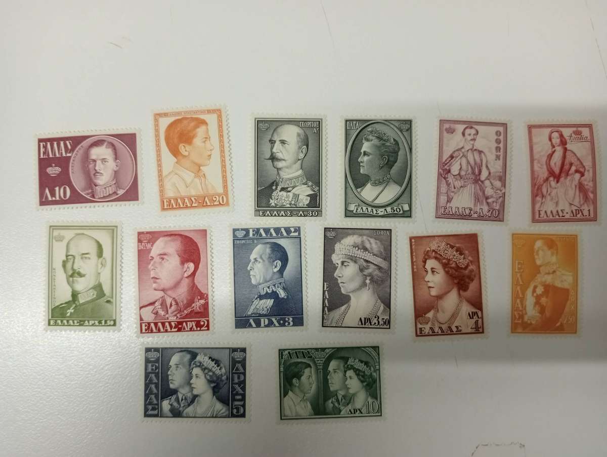 GREECE-SCARCE 1957  R4000.00   ROYAL SET " colour changes " SUPERB MINT light h.r.