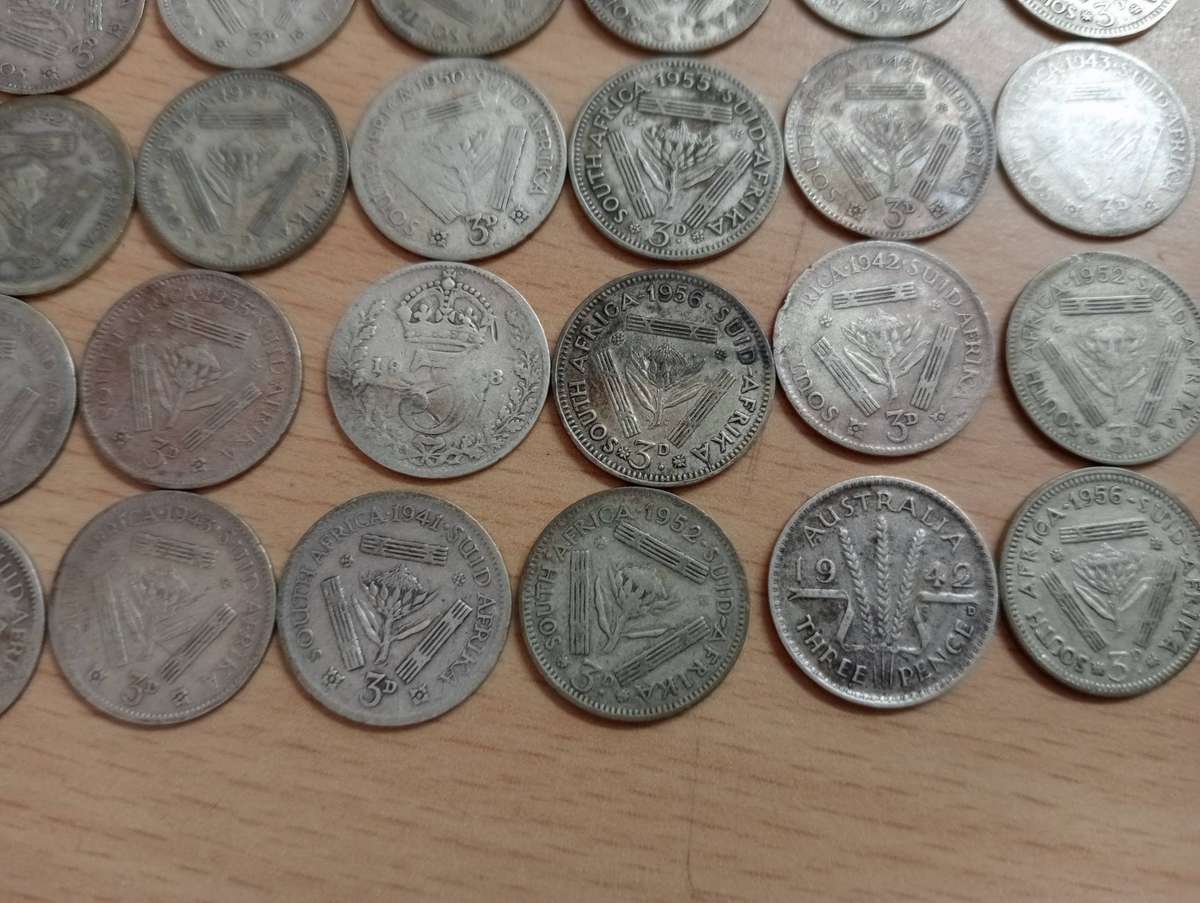 44 " 3d Tickies " 2 are not UNION BUT ARE SILVER ABOUT 62 grams.ONE 1818 !!