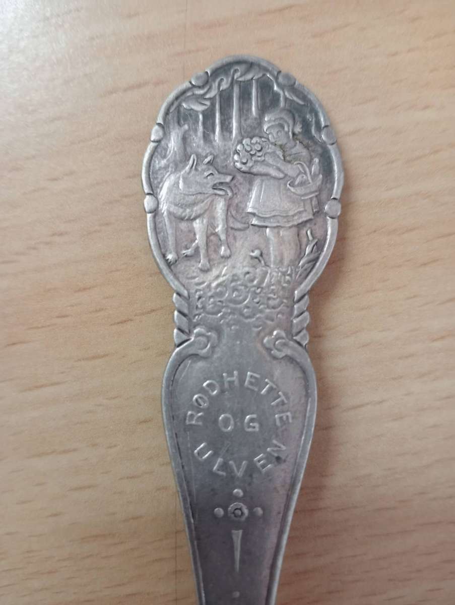 LOVELY " SILVER SPOON 830 S " SEE DETAIL BELOW 27 grams 12 cm long